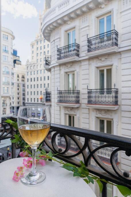 Ferienwohnung Flat For Groups 8 People In Gran Via-Cgrac4 Madrid Exterior foto